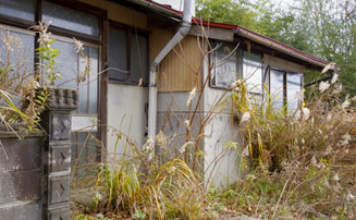 柏市で相続した実家を放置する2つのリスク！解体すべきか判断するポイントも紹介